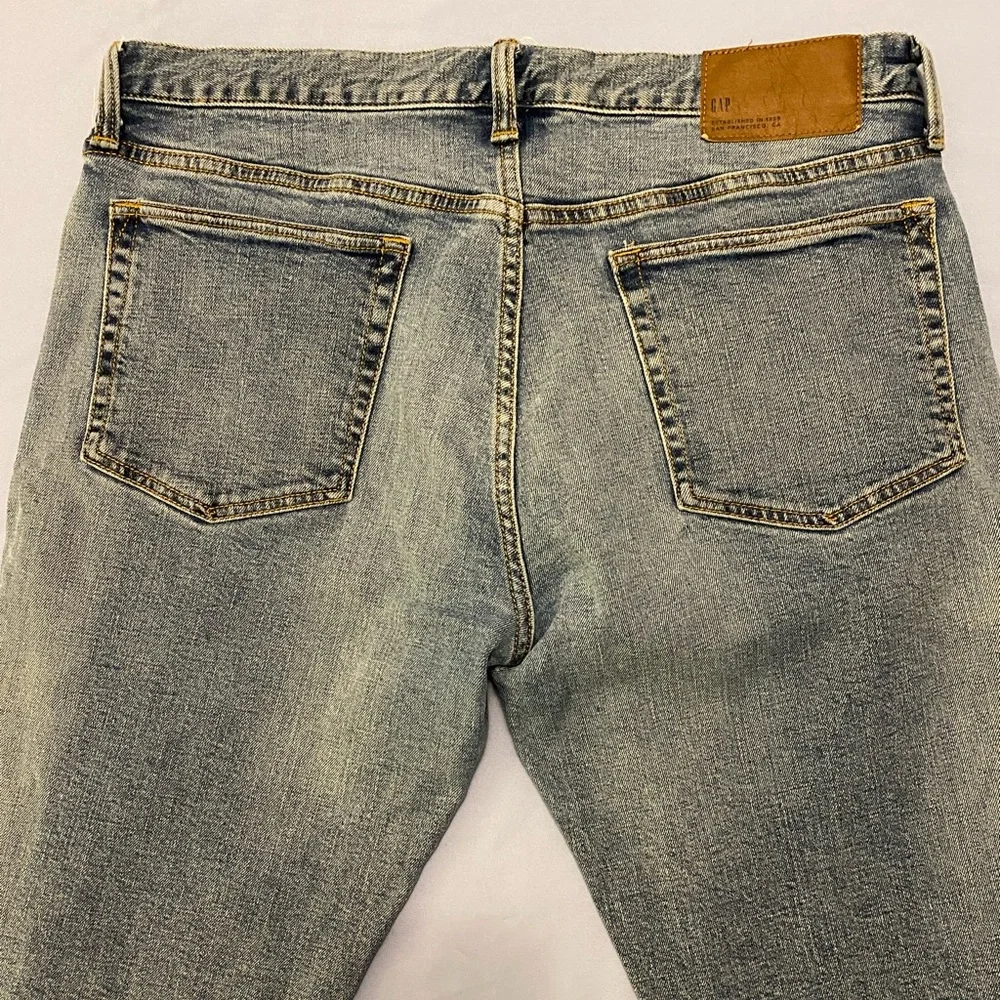 GAP Men’s Slim Jeans 34/36 Light Wash - Picture 9 of 10
